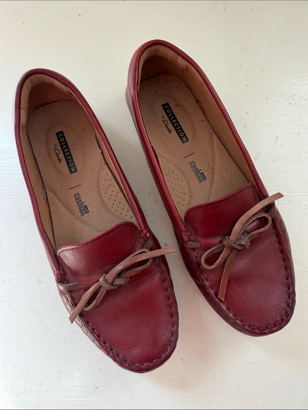 Clarks Women's Burgundy Leather Bow-Accent Loafers